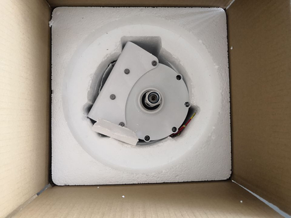 M2型-800W永磁发电机带底座-哈哈体育